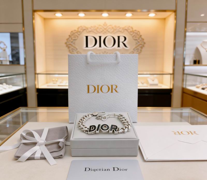 Dior Bracelet 06yxs55